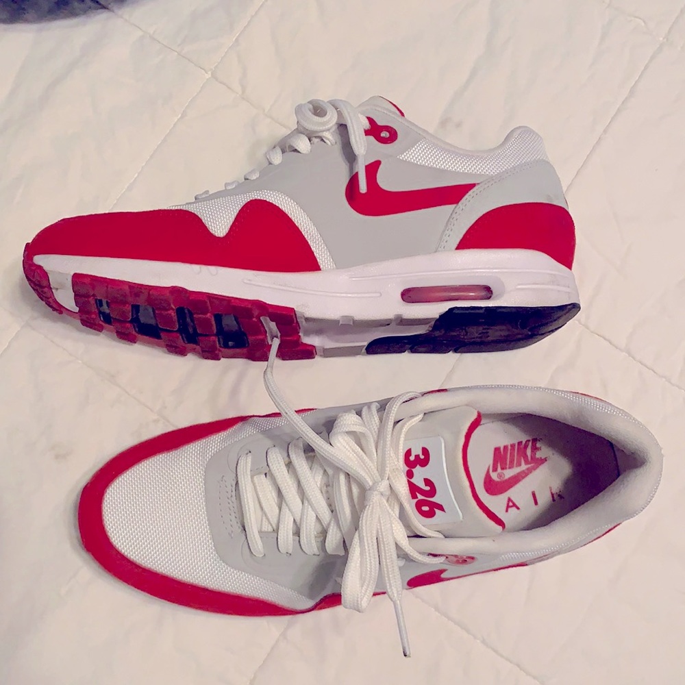 Womens Nike Air Max 1 Ultra Size 8